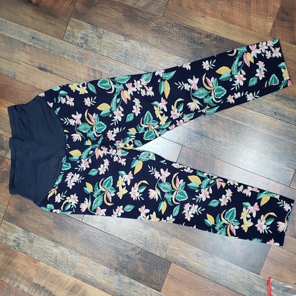 Old Navy Full Panel Pixie Maternity Slim Ankle Pa… - image 1